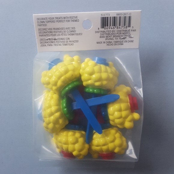 💲5️⃣ in 🛍️of2+  Clown Treat Toppers - Picture 2 of 4